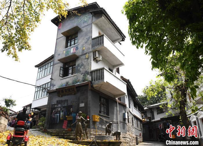 逃离绿色山谷